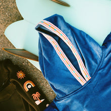 Load image into Gallery viewer, Surf Poncho - Oceania